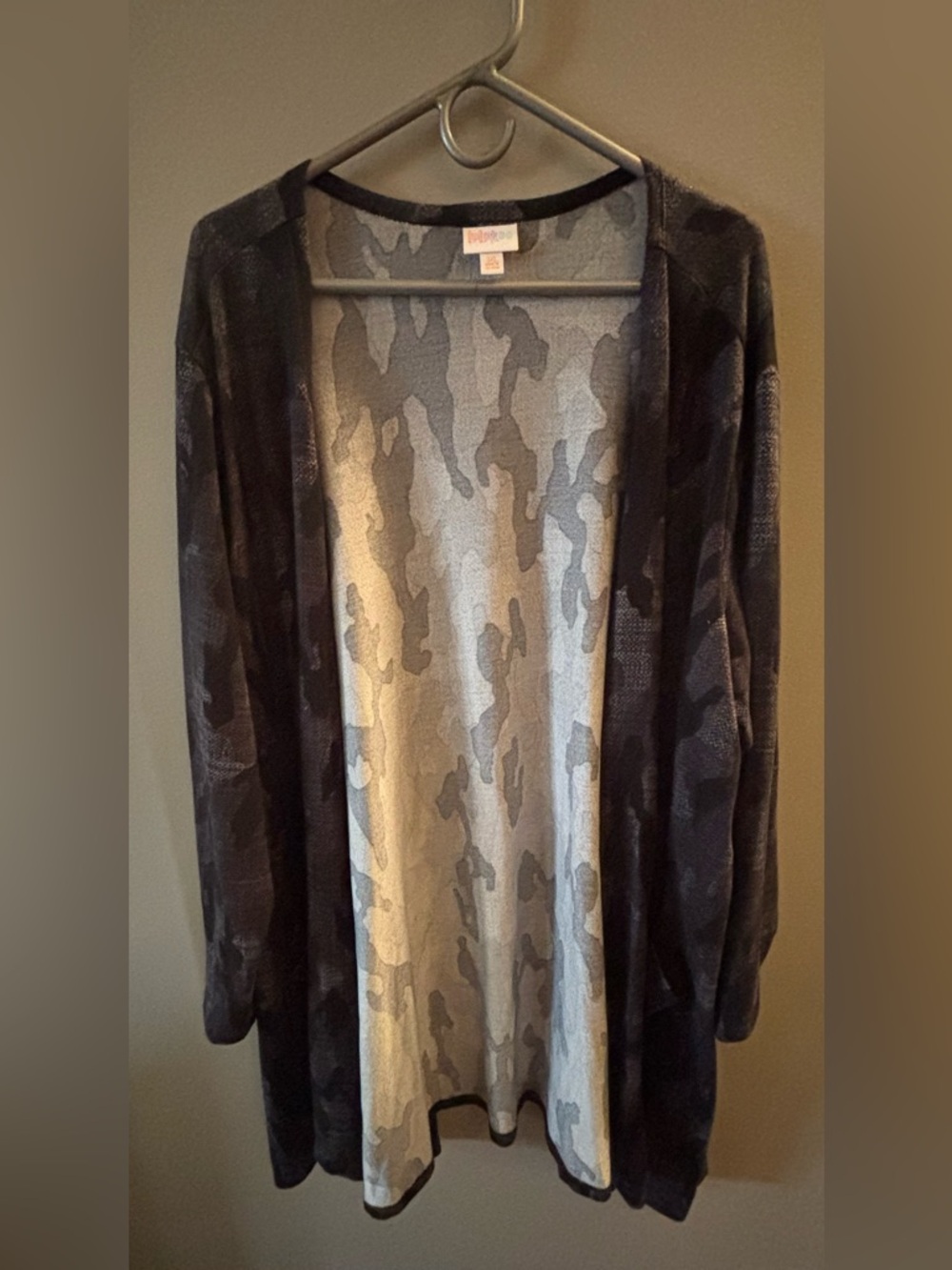 LuLaRoe Caroline Women’s Black and Gray Camouflage Open Cardigan Light Weight